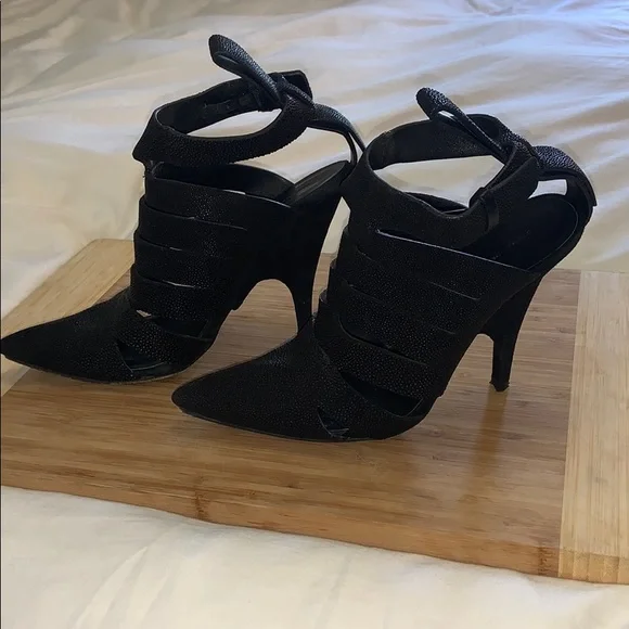 Authentic Alexander Wang Bianca Stingray Pointed Heel pump